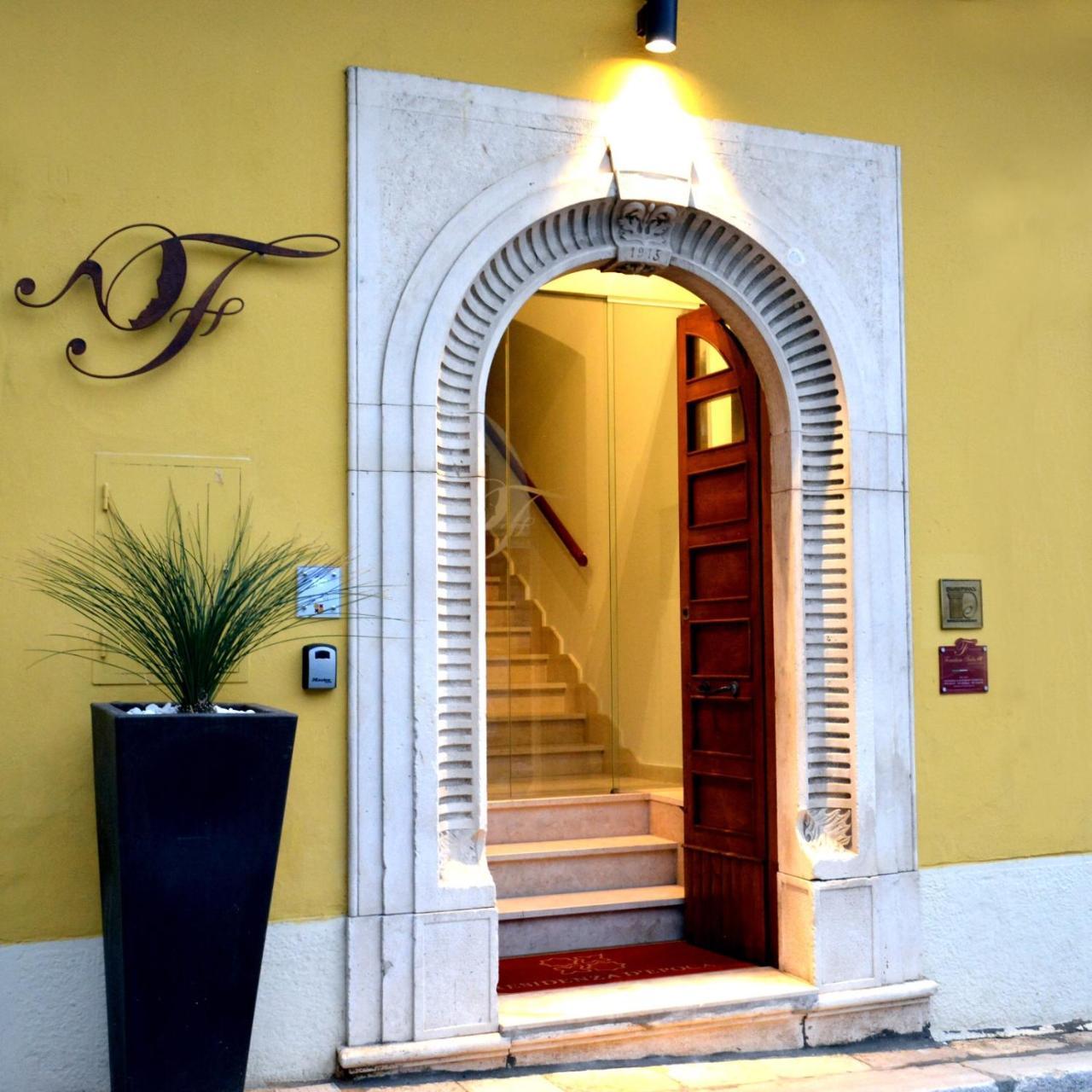 Forentum Suite Lavello Exterior photo